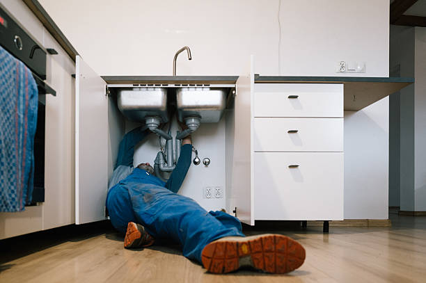 Professional Leak Detection technician working in Spring Lake, MI